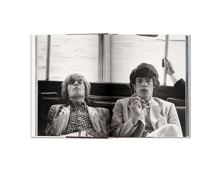 Книга Linda McCartney. Life in Photographs B-310 фото