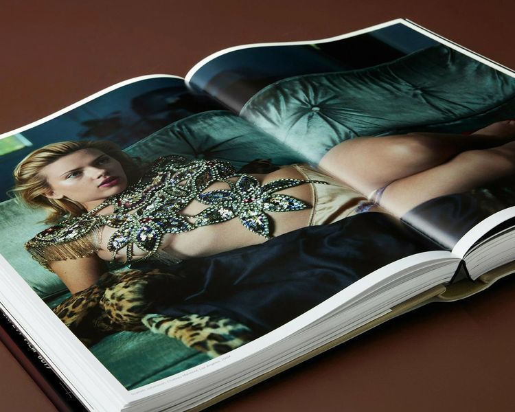 Книги о фотографах, альбом с фотографиями Энни Лейбовиц Annie Leibovitz подарочные книги для фотографов B-461 фото