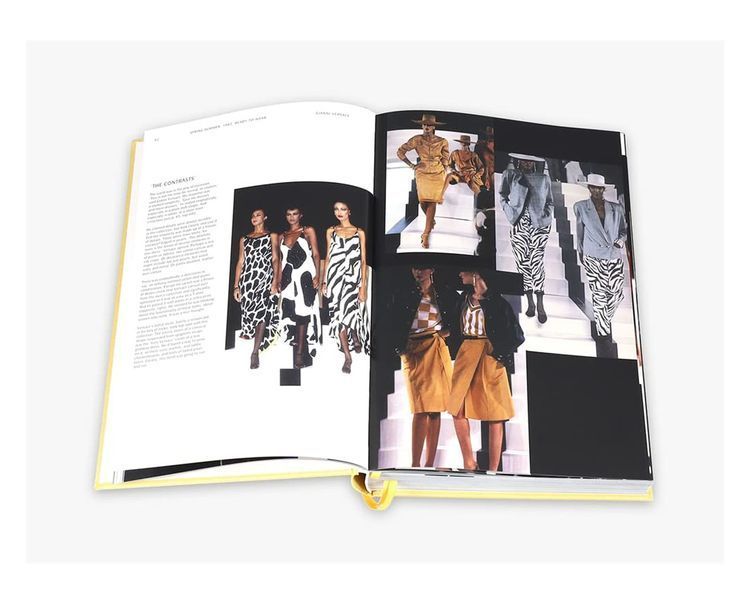Книга о модных коллекциях Версаче с иллюстрациями Versace Catwalk: The Complete Collections. Tim Blanks B-462 фото
