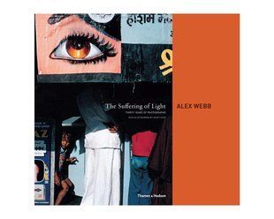 Книга найкращі фотографи світу Алекс Вебб The Suffering of Light: Thirty Years of Photographs by Alex Webb B-023 фото
