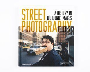 Книга про уличную фотографию Street Photography: A History in 100 Iconic Images: David Gibson (Мягкая обложка) B-388 фото