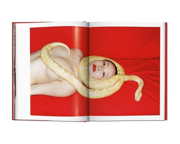 Альбоми відомих фотографів книга з роботами Рен Ханга "Ren Hang" Taschen книги про мистецтво фотографії B-077 фото