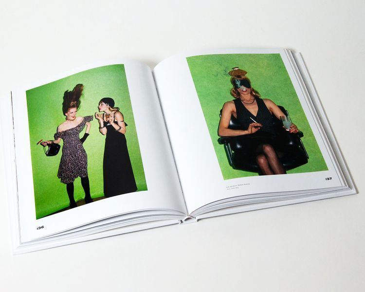Книга про модну світлину з ілюстраціями Fashion Photography: The Story in 180 Pictures. Eug&eacute;nie Shinkle B-636 фото