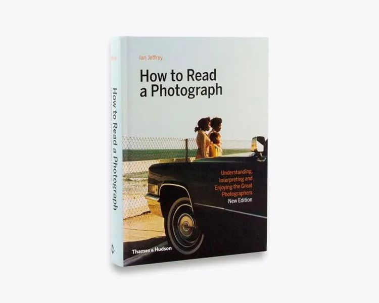 Книга How to Read a Photograph B-640 фото